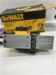 Dewalt 5.5 Amp Corded 3 1/4